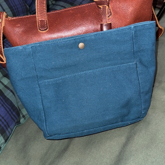 Portland Leather Rich Brown Shoulder Bag, Wallet, Tassel and Insert - Picture 9 of 13